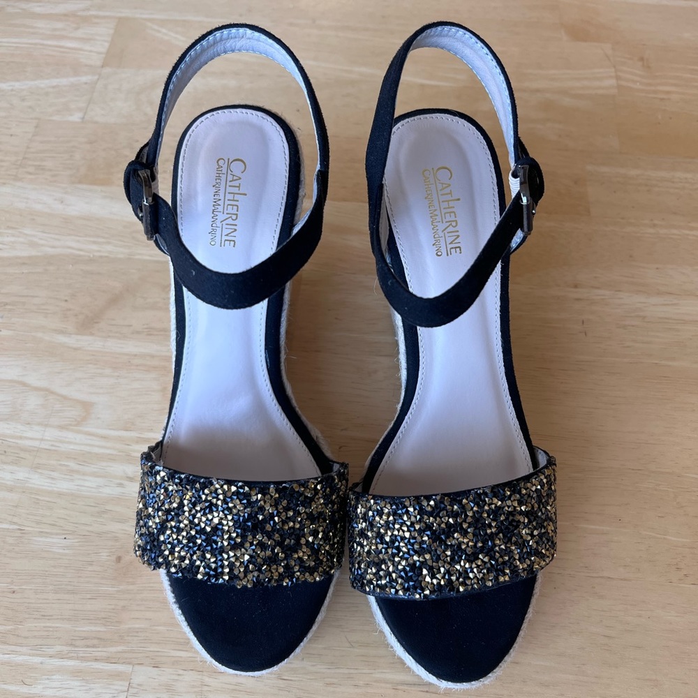 Catherine Malandrino Straw wedge shoe. Size 10.